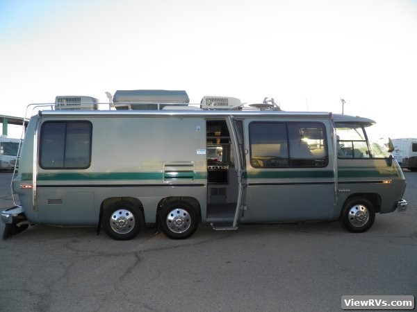 1975 GMC Avion 26' Motorhome (A)