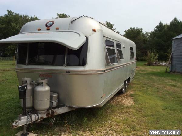1974 Avion Trailer Travelcader 28 (A)