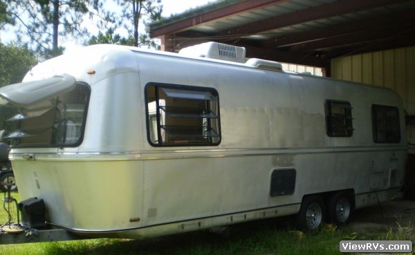 1979 Avion Travel Trailer 8.5M/28M 28' (A)