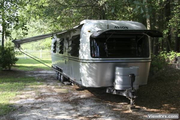 1983 Avion Travel Trailer 34V (A)
