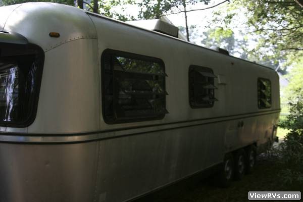 1983 Avion Travel Trailer 34V (A)