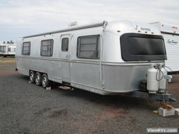 1983 Avion Trailer 34V (E)