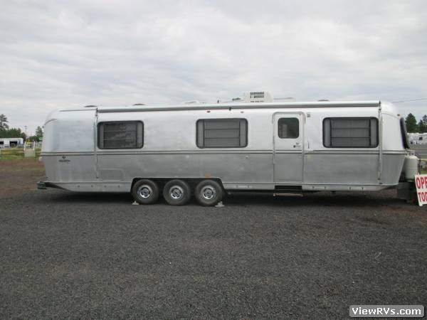 1983 Avion Camper Trailer 34V (E)