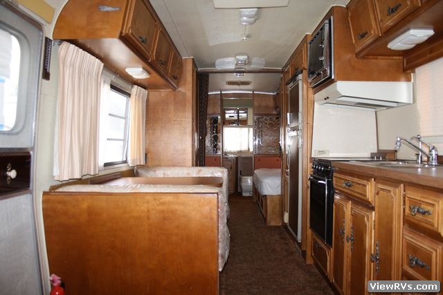 1984 Avion 34V 34' Travel Trailer (A)